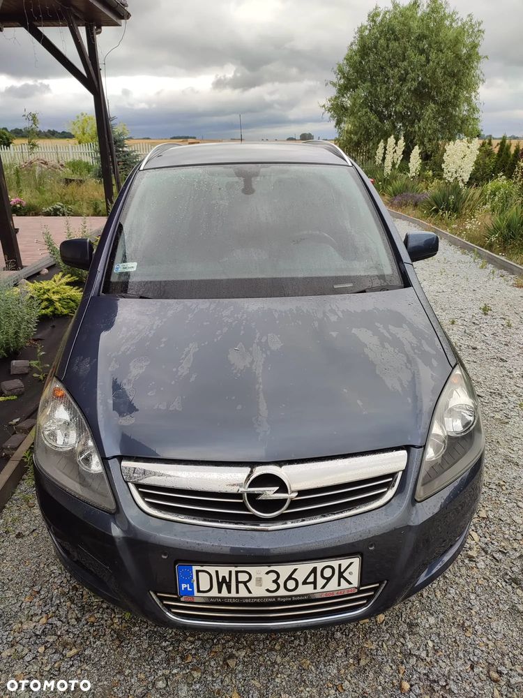 Opel Zafira - 1