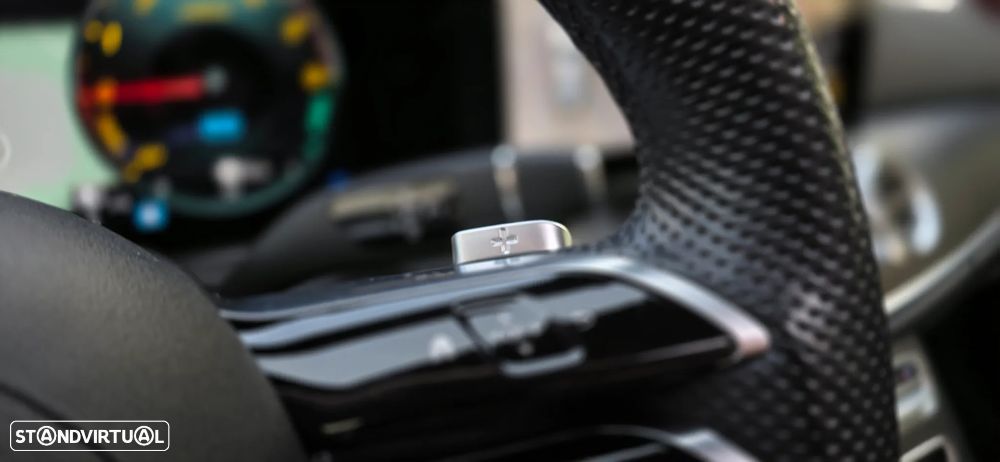 Mercedes-Benz E 300 de 4Matic 9G-TRONIC AMG Line - 30