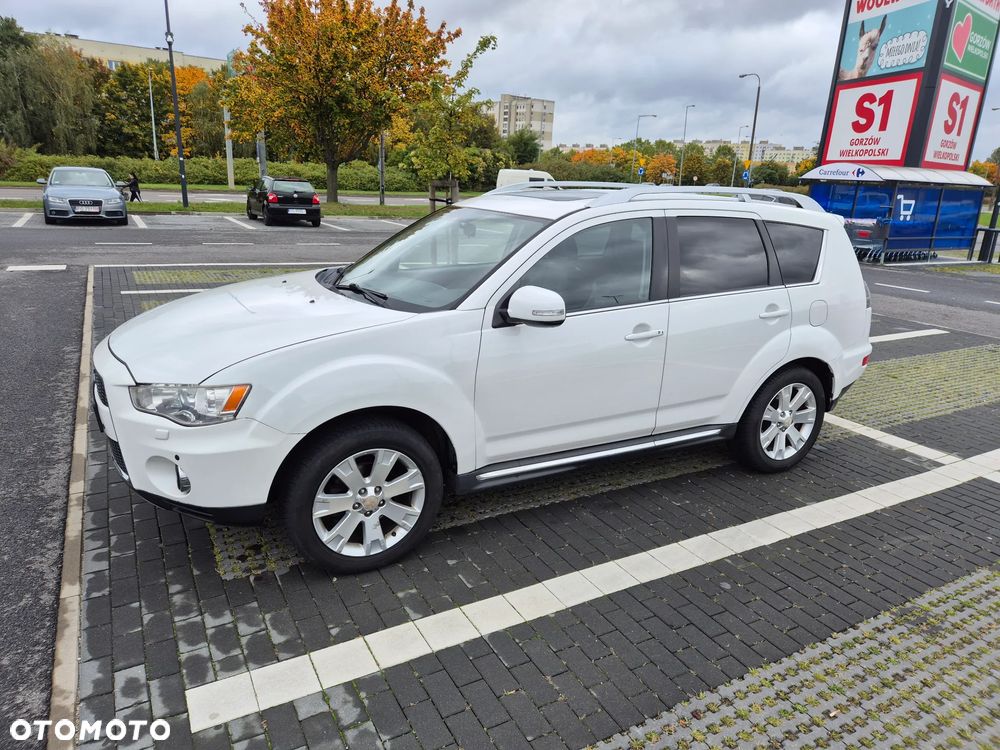 Mitsubishi Outlander - 11