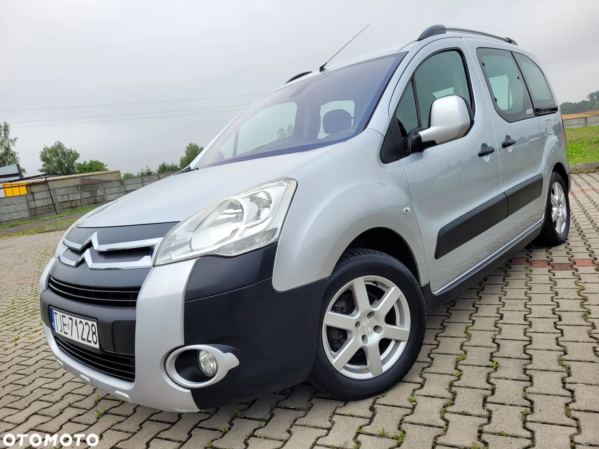Citroën Berlingo Multispace 1.6 HDI Exclusive - 1