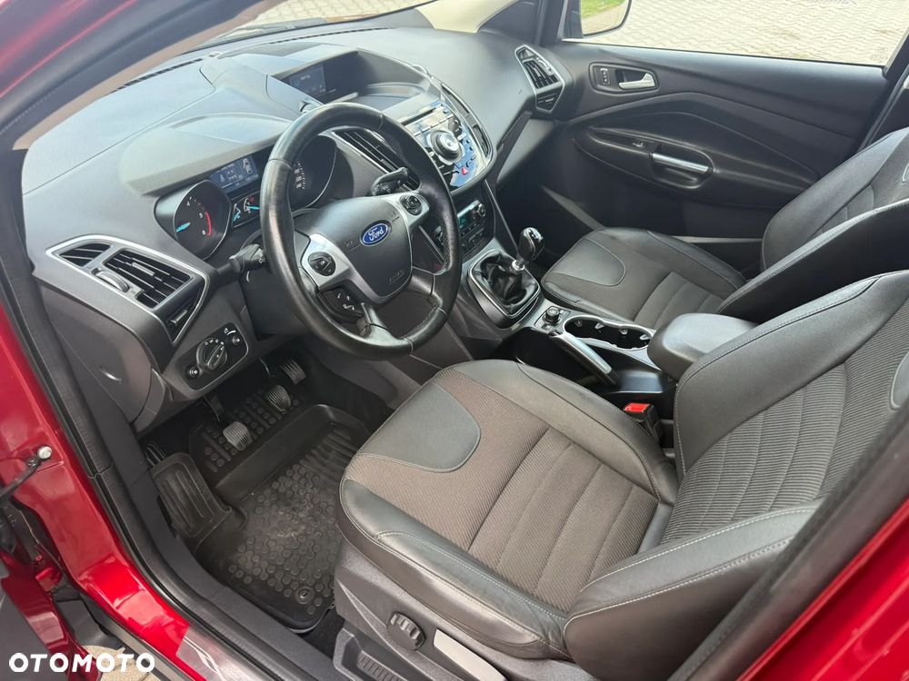 Ford Kuga 2.0 TDCi 4WD Titanium Plus - 26