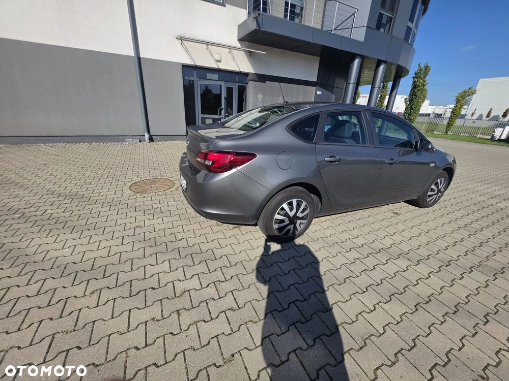 Opel Astra - 8