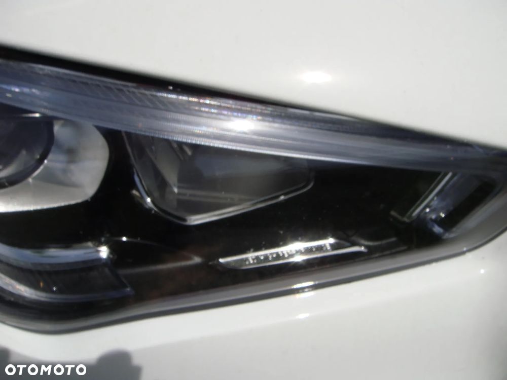 Mercedes-Benz CLA 250 e 8G-DCT AMG Line - 5