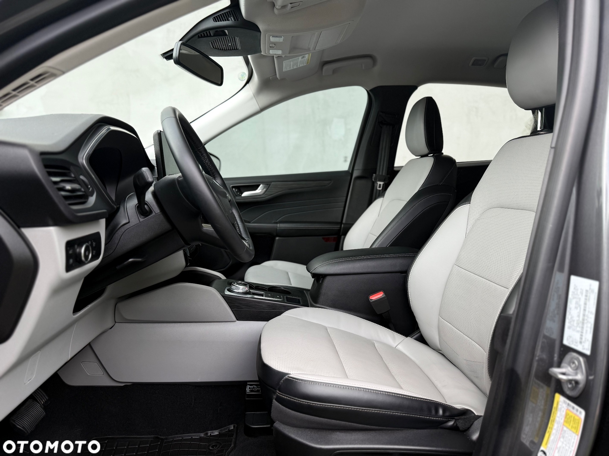 Ford Kuga - 19