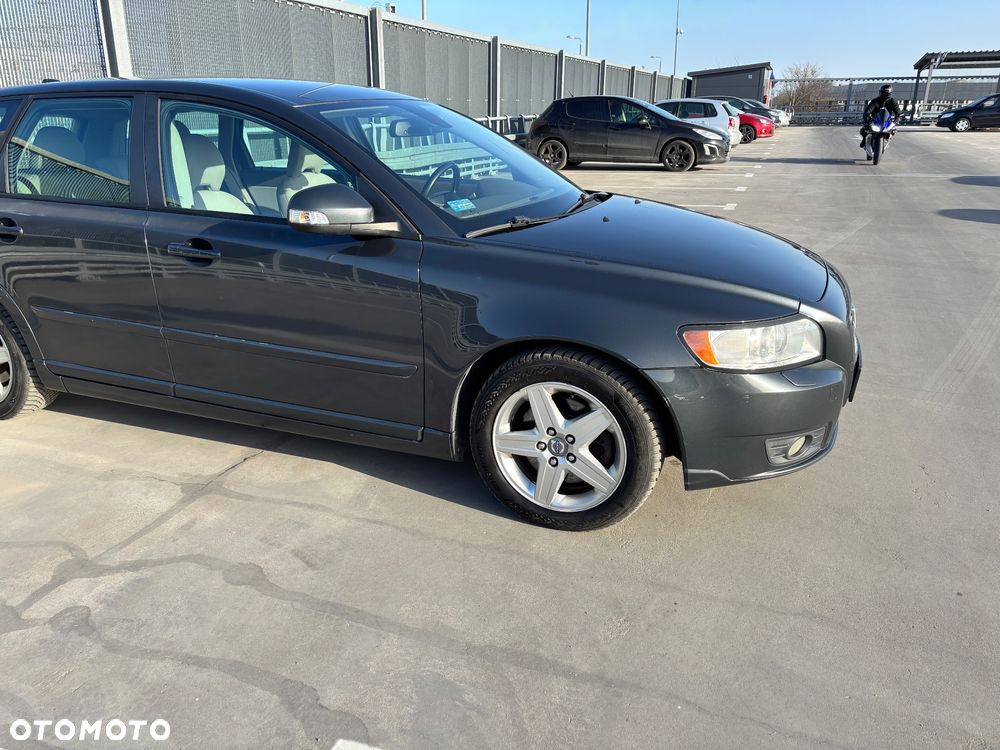 Volvo V50 2.0D Momentum - 10
