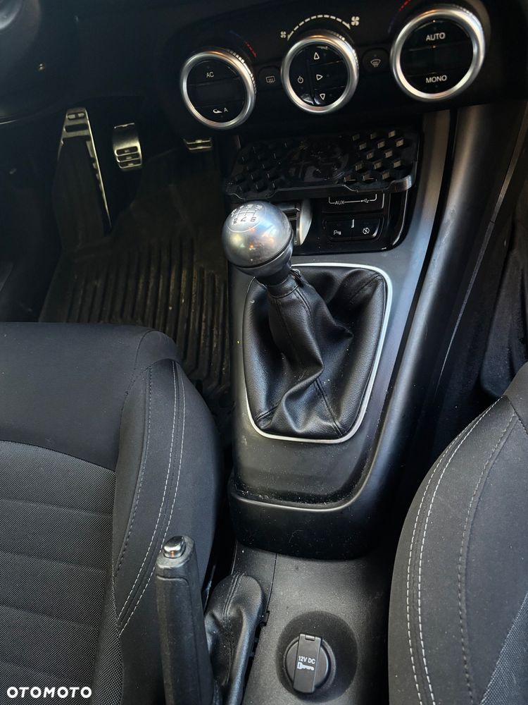 Alfa Romeo Giulietta 1.6 JTDM 16V Lusso - 10