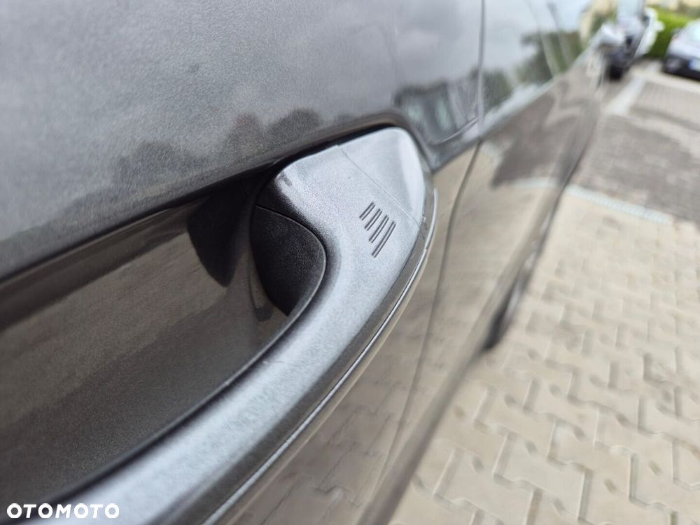 Ford S-Max 2.0 TDCi Titanium PowerShift - 24