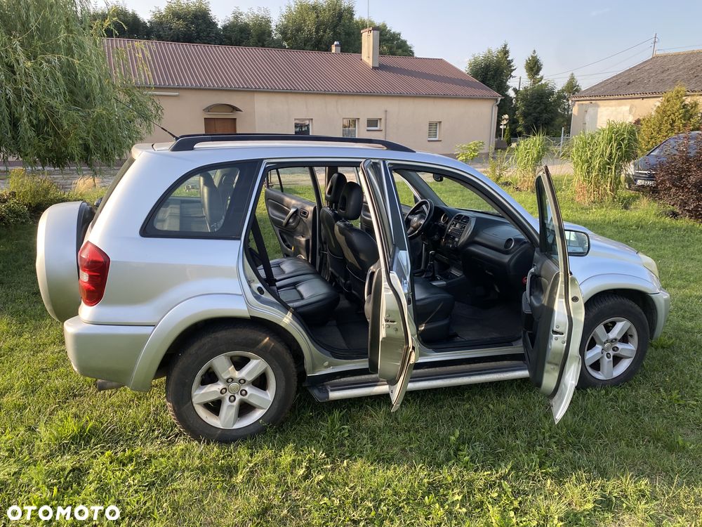 Toyota RAV4 2.0 D-4D 4x4 - 8