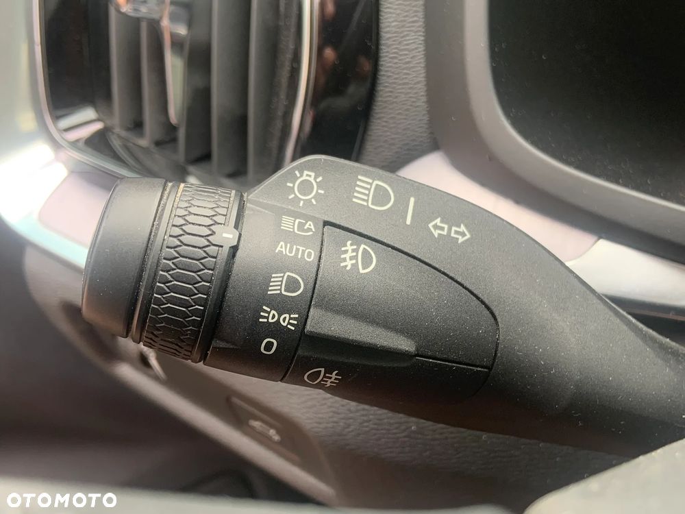 Volvo V60 B3 B Momentum - 15