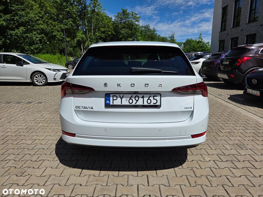Skoda Octavia 2.0 TDI 4x4 Style DSG - 6