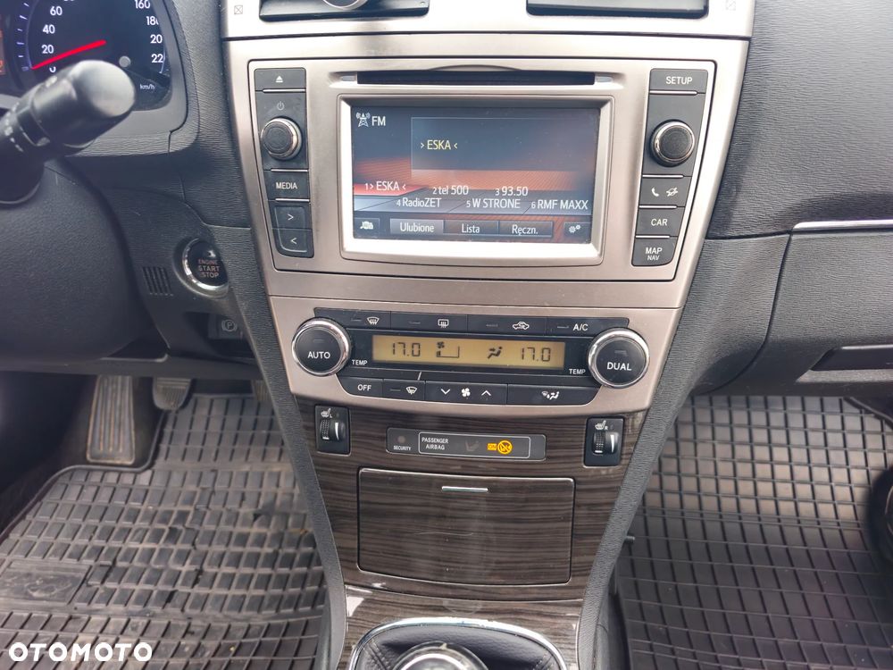 Toyota Avensis 1.8 Sol NAVI - 15