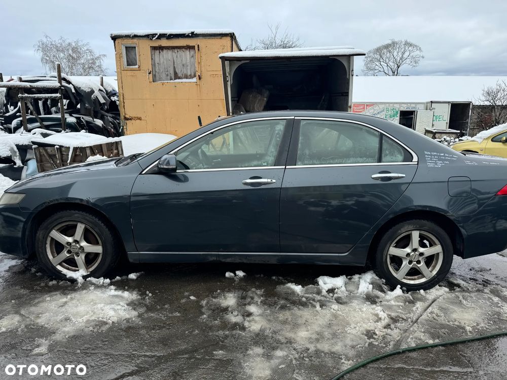 HONDA ACCORD VII LAMPA PRAWY TYŁ PRAWA TYLNA Z BŁOTNIKA BŁOTNIK SEDAN - 17