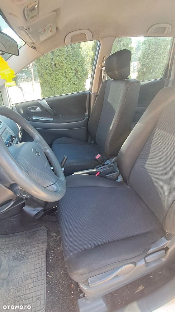 Suzuki Liana 1.6 - 5