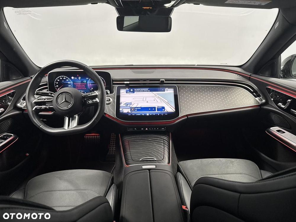 Mercedes-Benz Klasa E 220 d mHEV 4-Matic AMG 9G-Tronic - 23