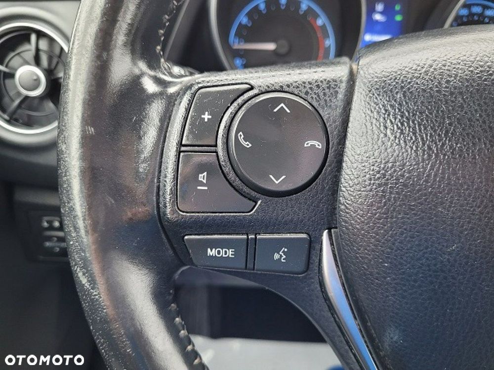Toyota Auris - 21