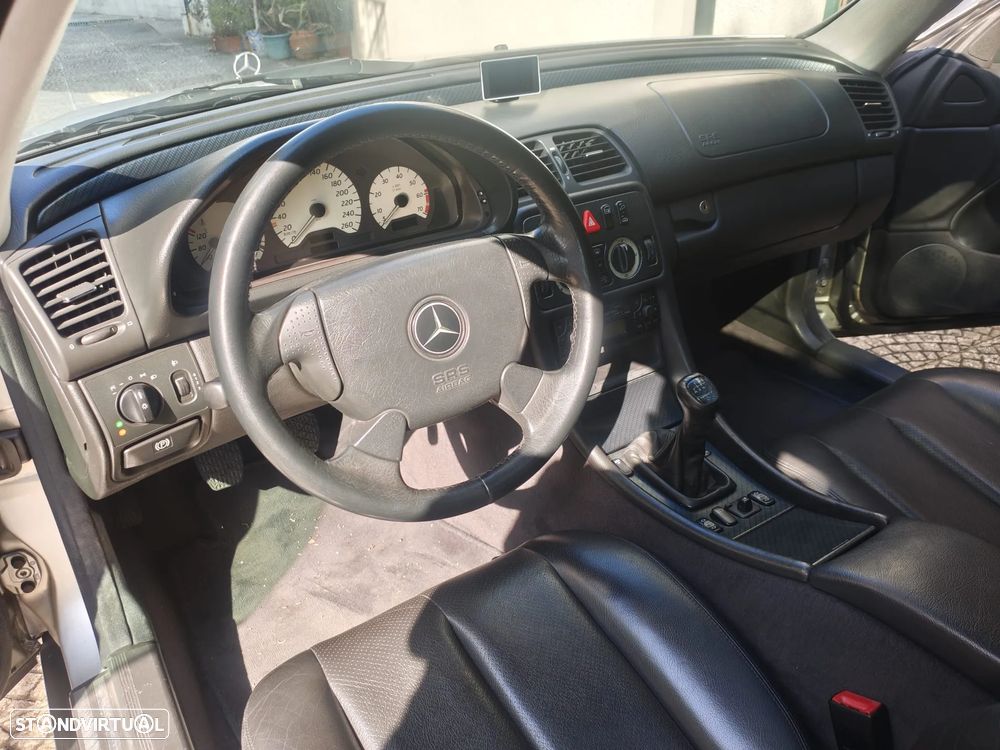 Mercedes-Benz CLK 200 - 12