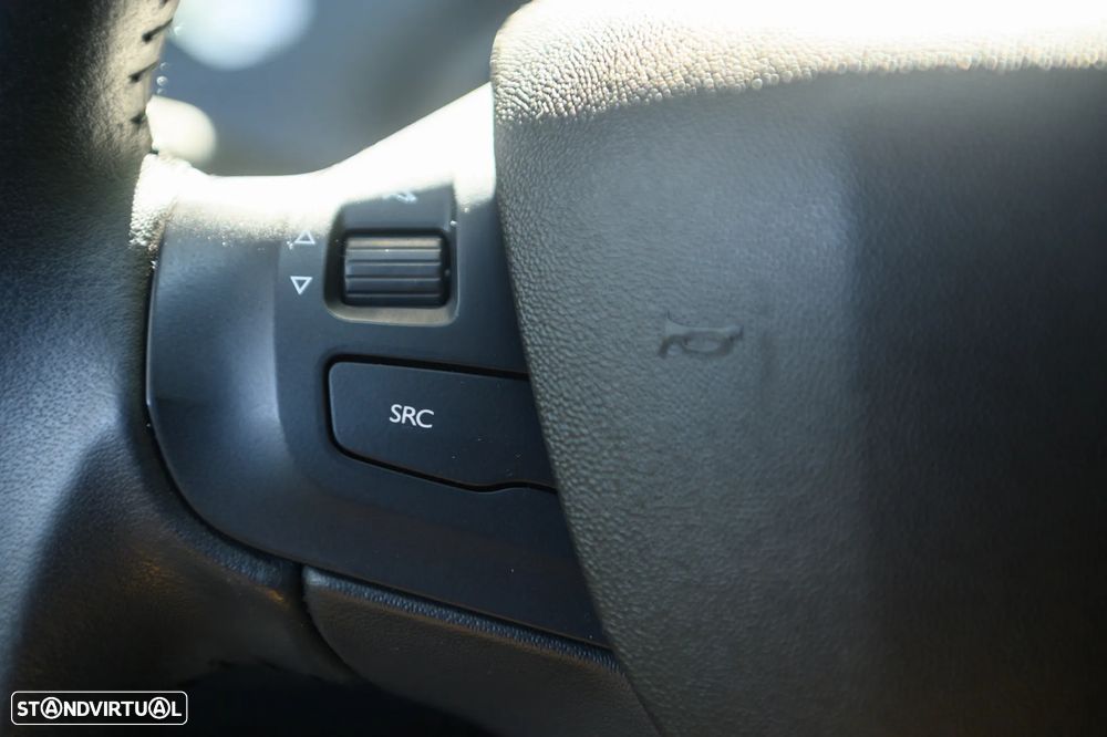 Peugeot 208 1.2 PureTech Signature - 31