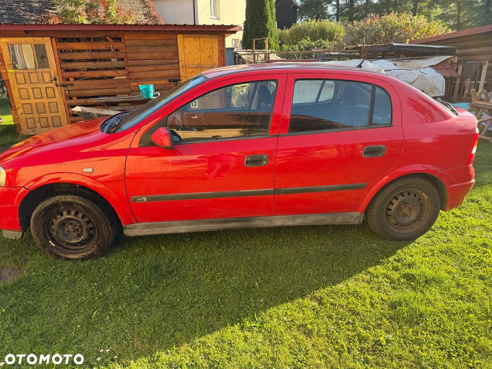 Opel Astra 2000 photo 4