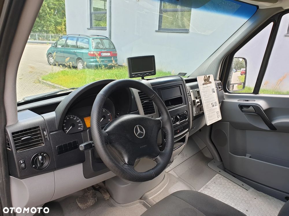 Mercedes-Benz SPRINTER - 13
