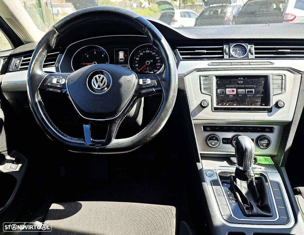 VW Passat Variant 1.6 TDI Confortline DSG - 15