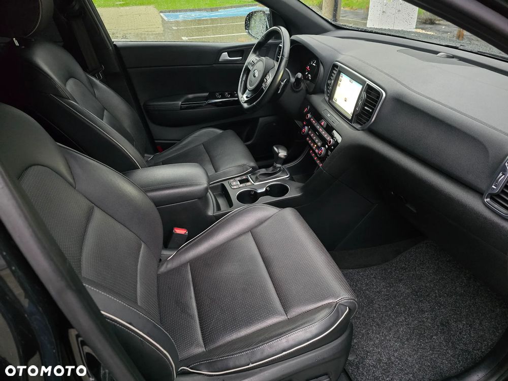 Kia Sportage 2,0 CRDI AWD GT Line - 17