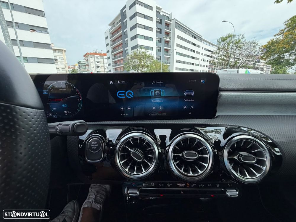 Mercedes-Benz CLA 250 e 8G-DCT AMG Line - 39