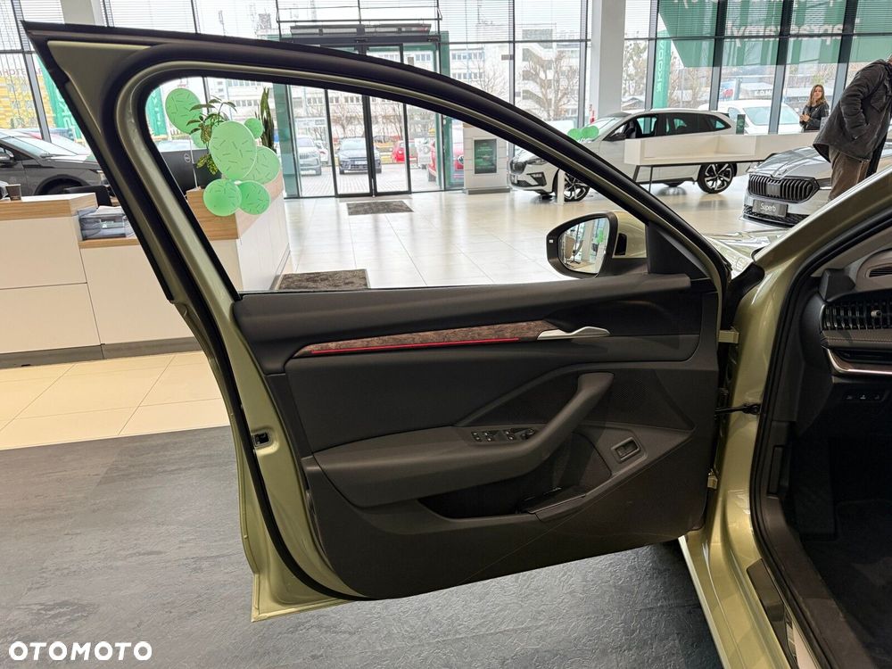 Skoda Superb 2.0 TDI SCR 4x4 L&K DSG - 13