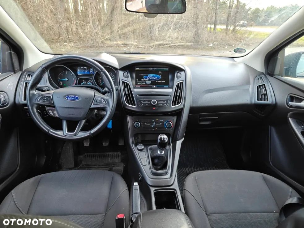 Ford Focus SW 1.5 TDCi SYNC Edition - 13