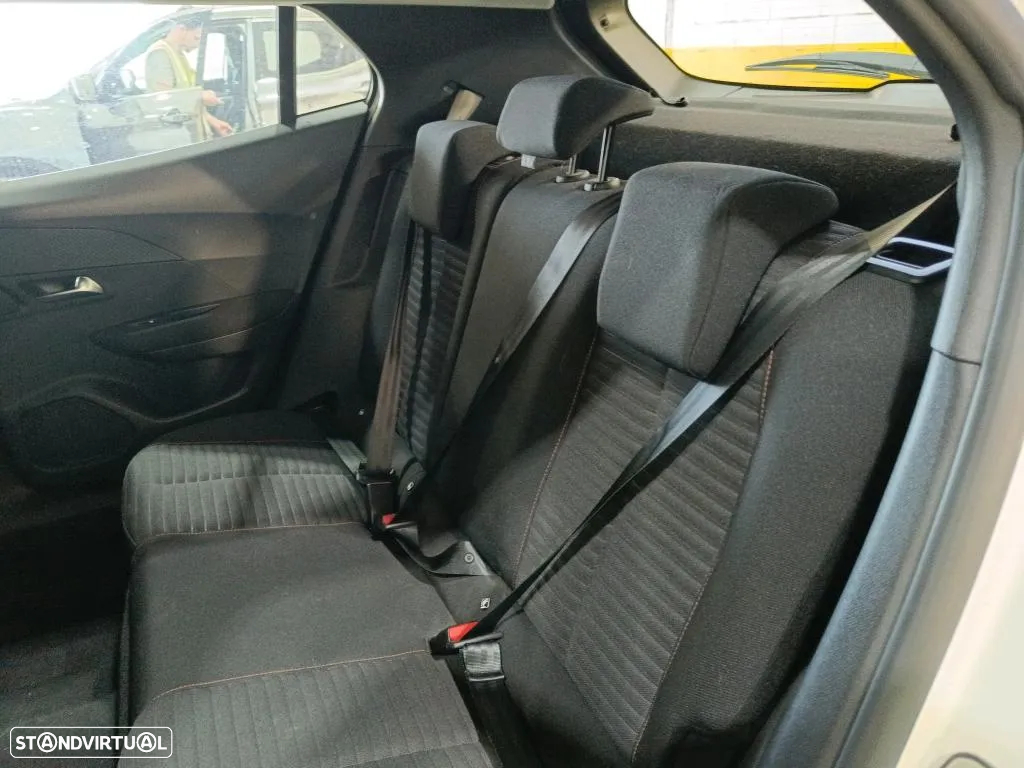 Peugeot e-2008 50 kWh Active Pack - 12