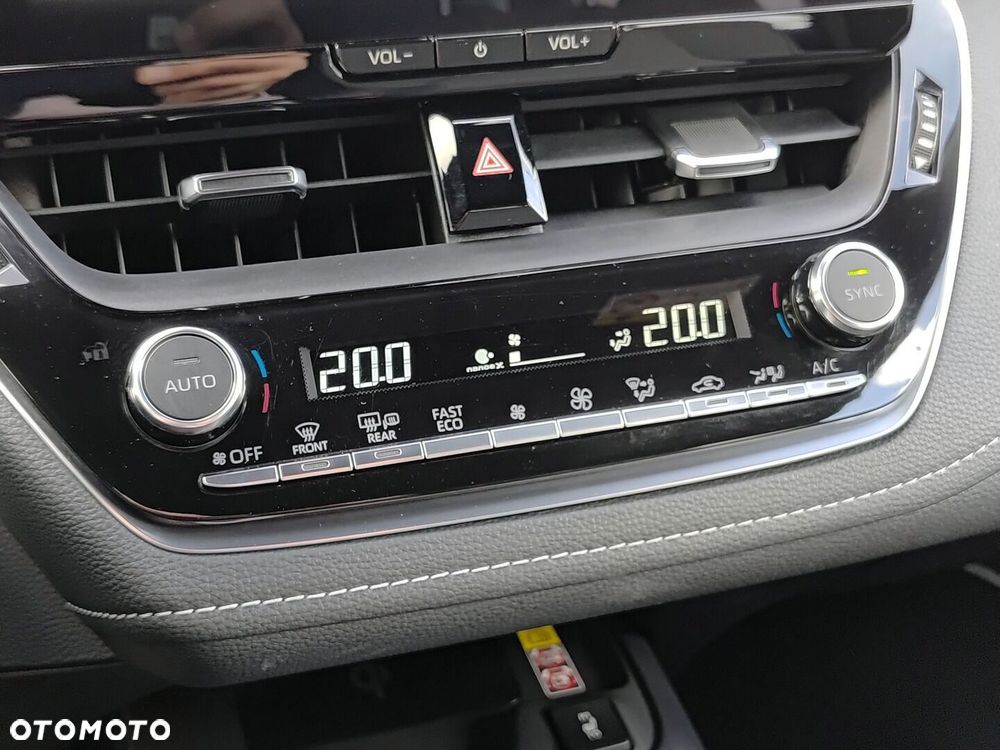 Toyota Corolla 1.8 Hybrid Style - 16