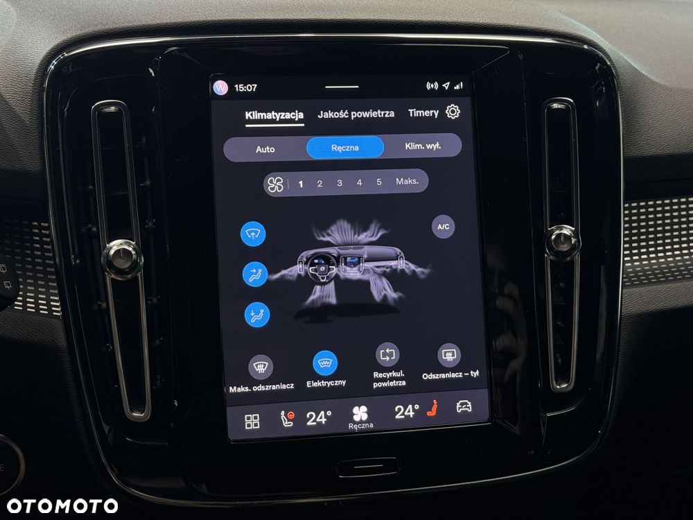 Volvo XC 40 B4 Plus Dark - 30