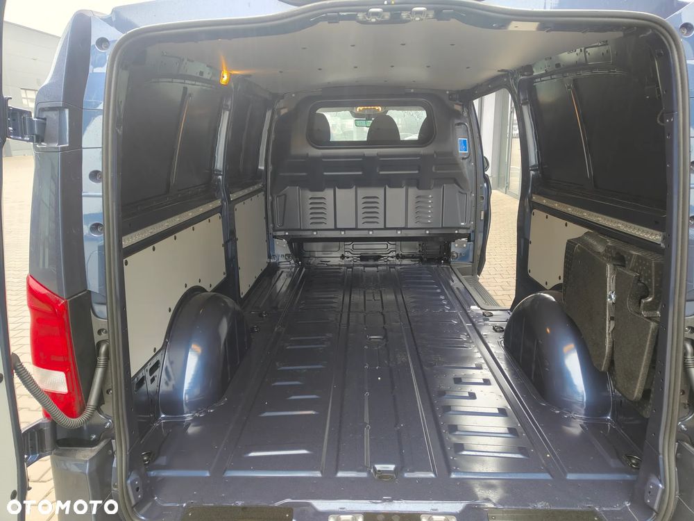 Mercedes-Benz Vito - 25