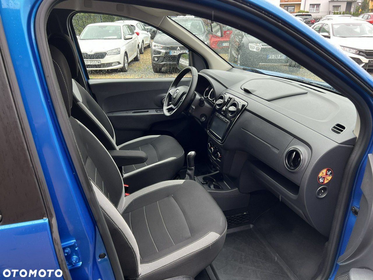 Dacia Lodgy 1.6 SCe Stepway S&S - 19