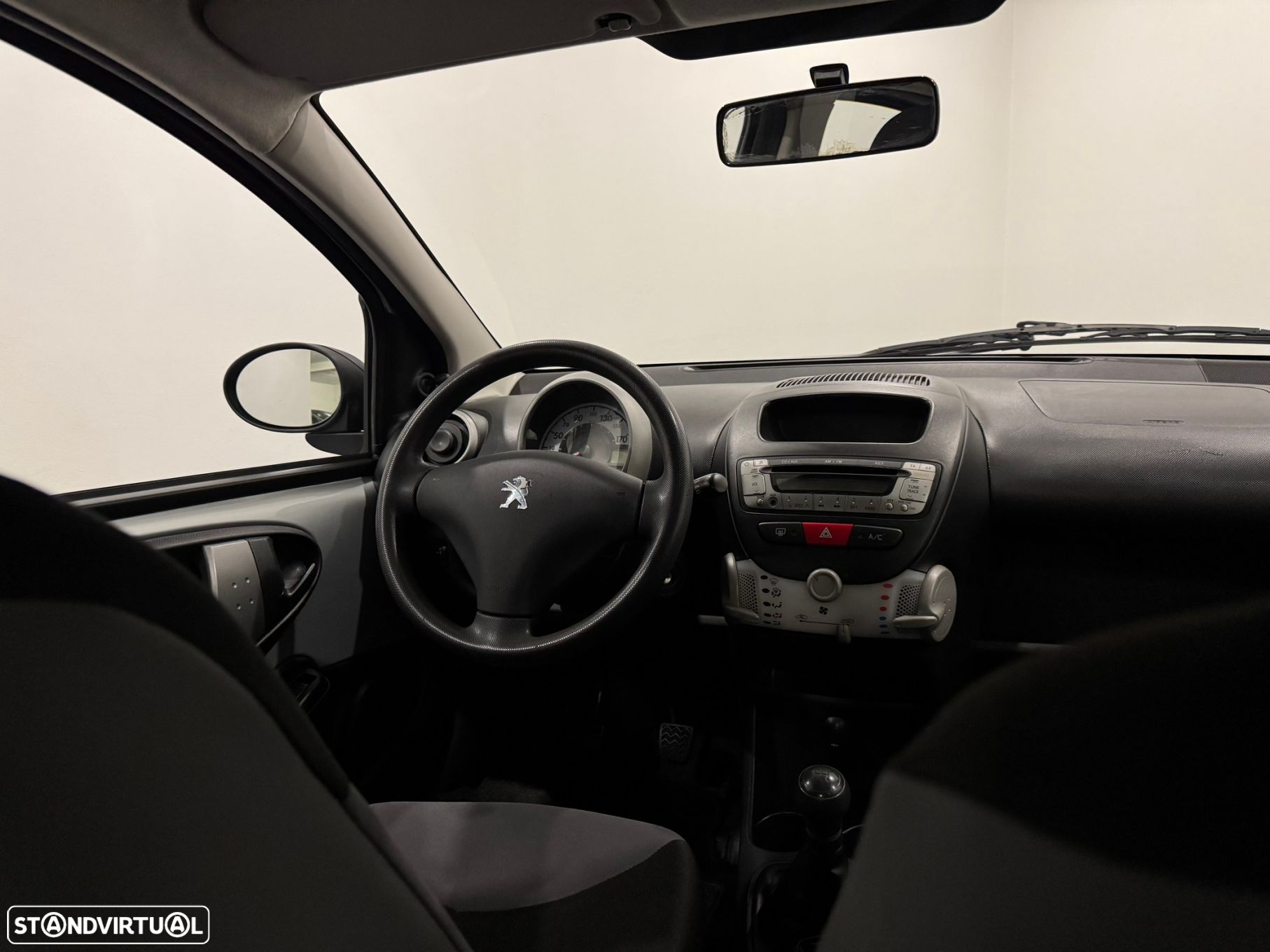 Peugeot 107 1.0 Urban - 31