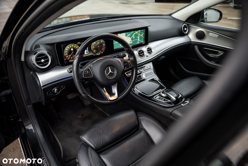 Mercedes-Benz Klasa E - 18