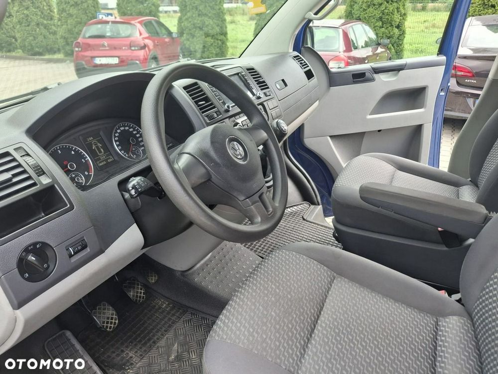 Volkswagen Caravelle - 22