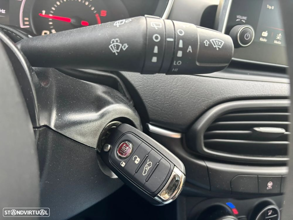 Fiat Tipo 1.3 M-Jet Lounge Tech J17 - 28