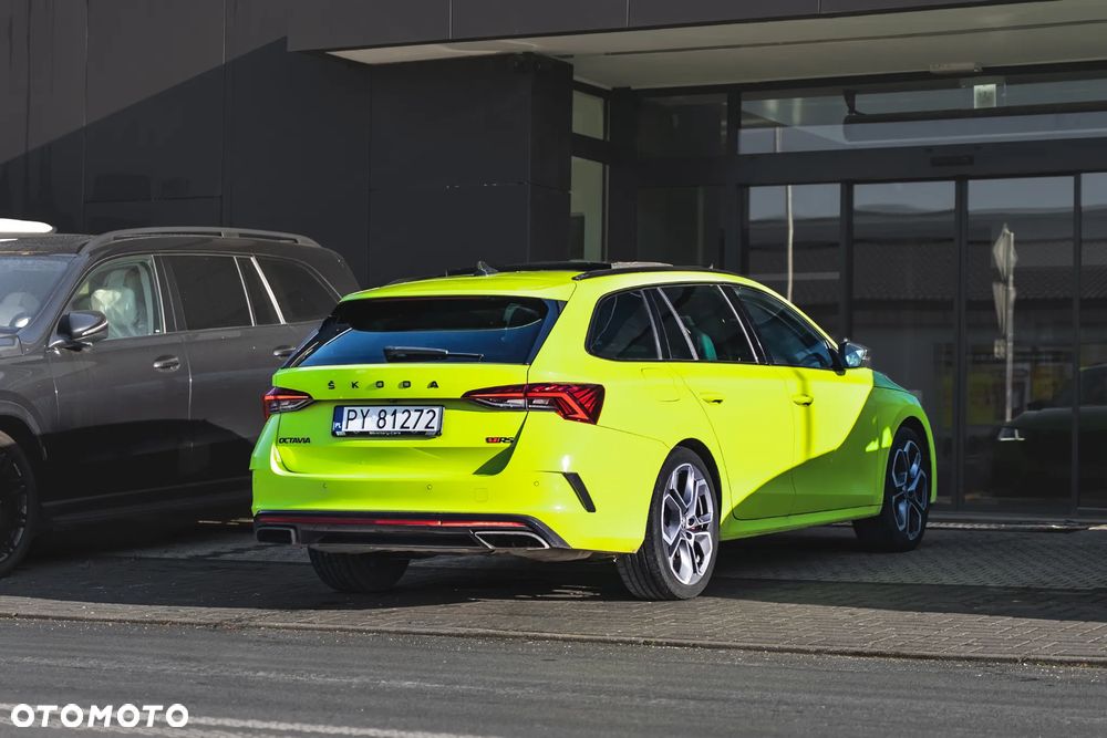 Skoda Octavia 2.0 TSI RS DSG - 16