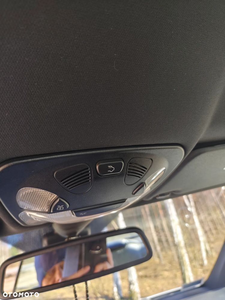 Mercedes-Benz CLK - 21