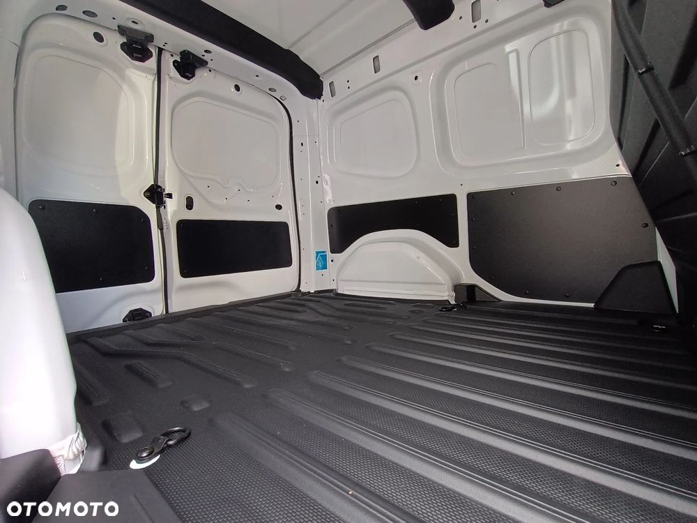 Renault Kangoo VAN benzynowy - 9