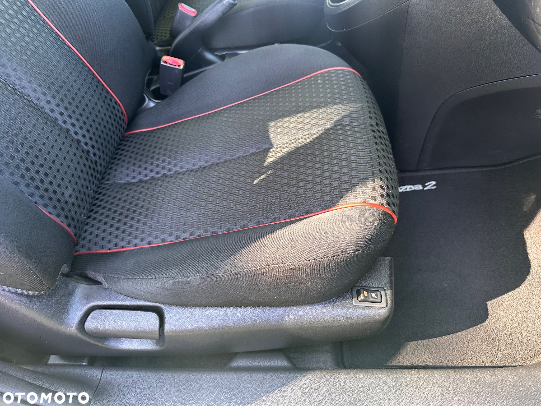 Mazda 2 1.3 MZR Active - 20