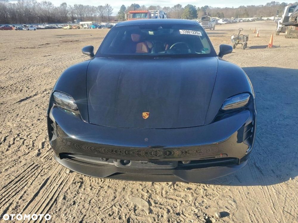 Porsche Taycan - 5