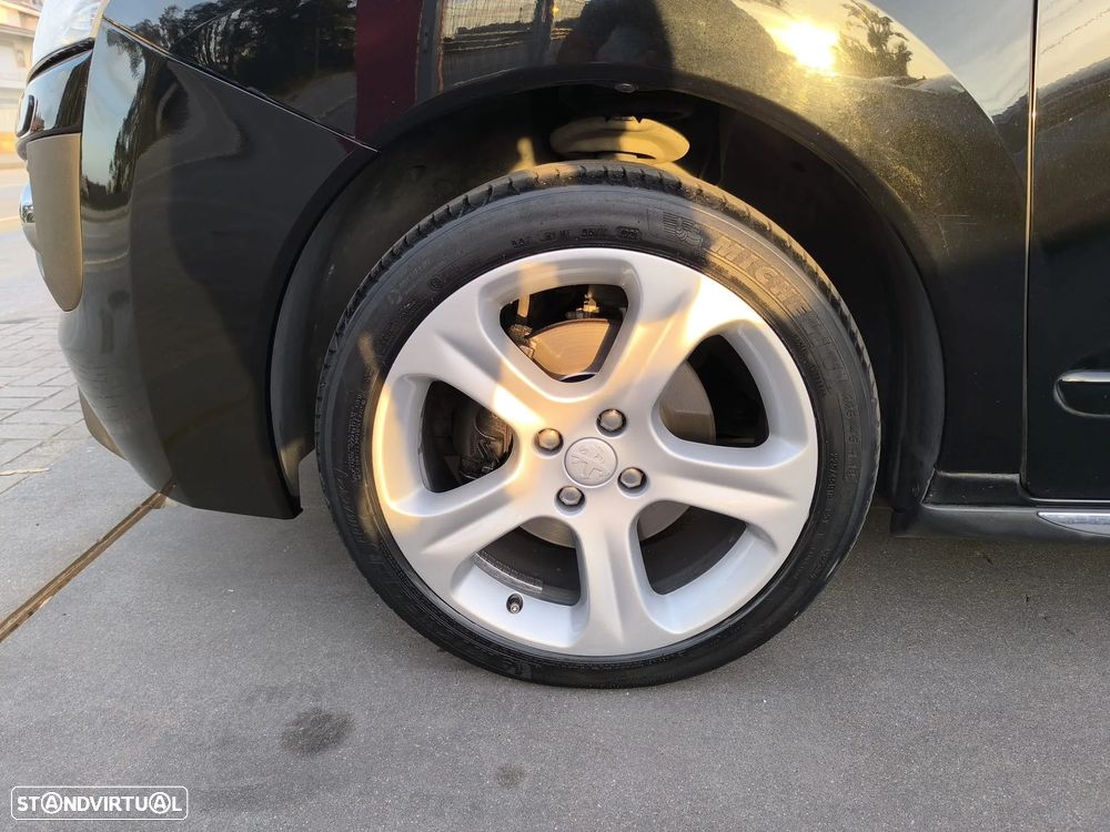 Peugeot 3008 2.0 HDi Hybrid4 - 17