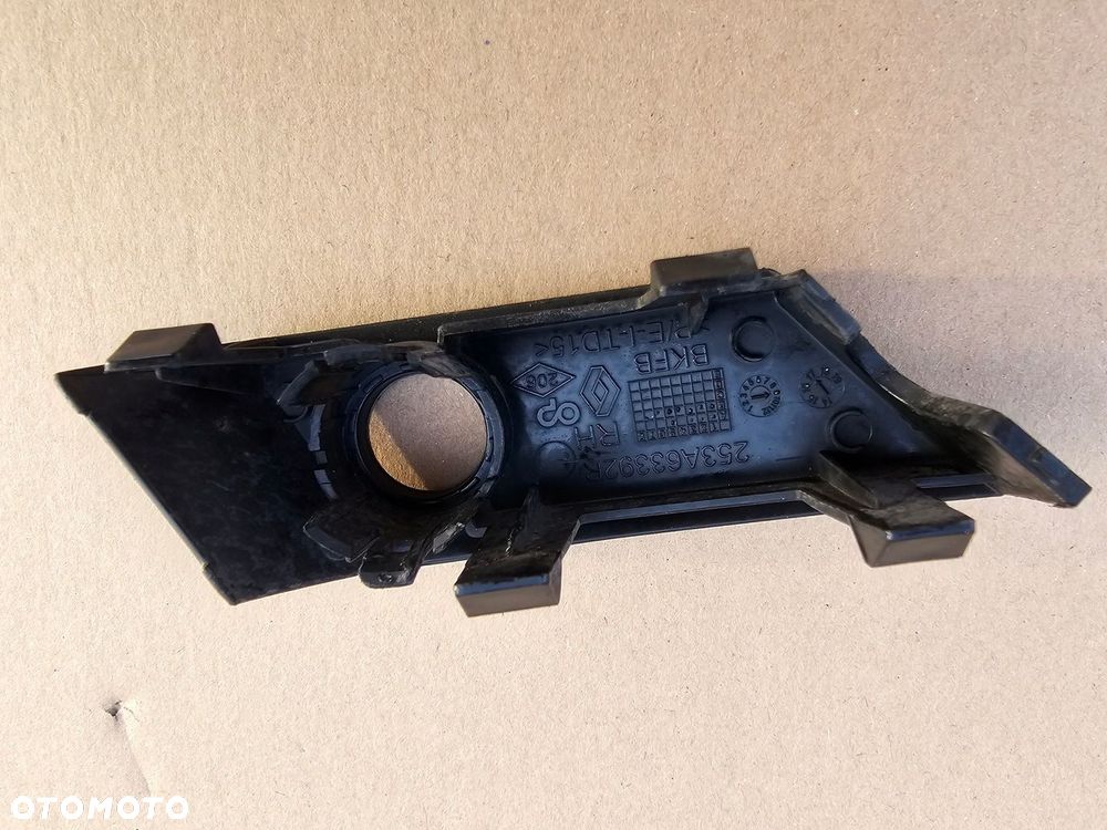 Renault MEGANE 4 IV MOCOWANIE CZUJNIKA parkowania PDC W ZDERZAK PRZOD - 2