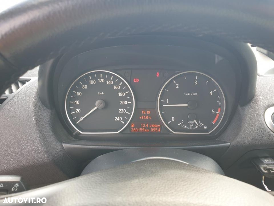 BMW Seria 1 118d - 10