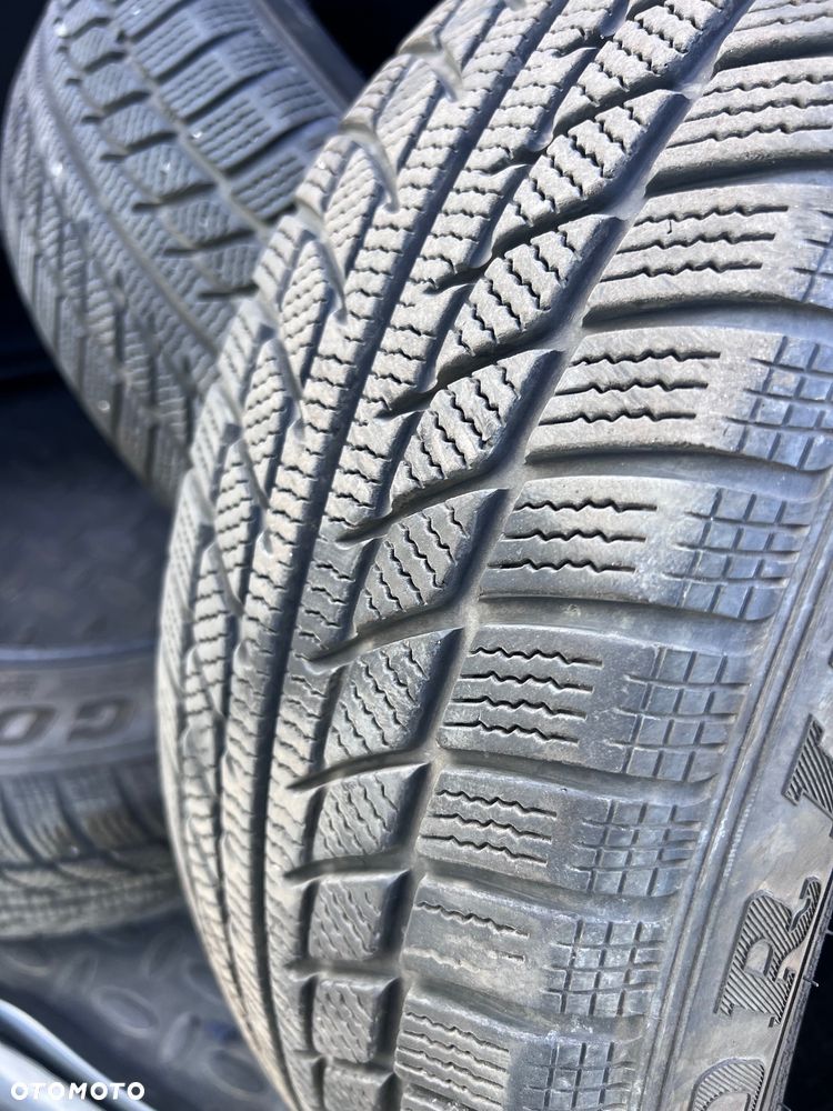 Toyota Avensis 1.8 VVT-i Sol - 20