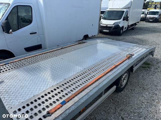 Renault Master auto laweta 5.20 - 9