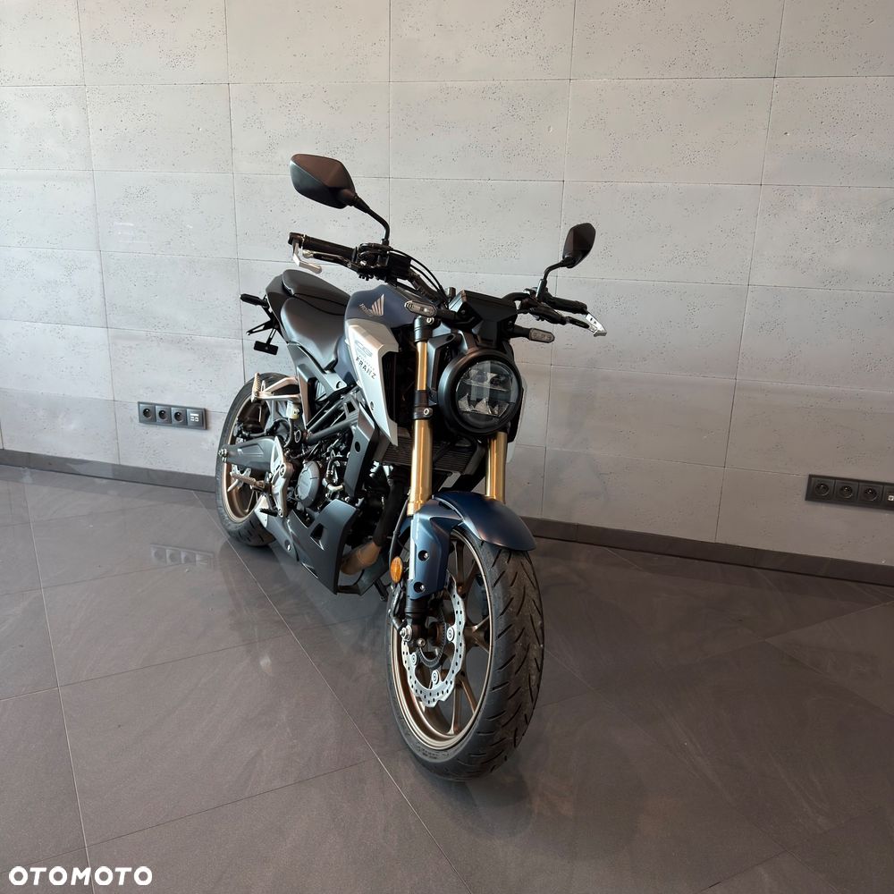 Honda CB - 4