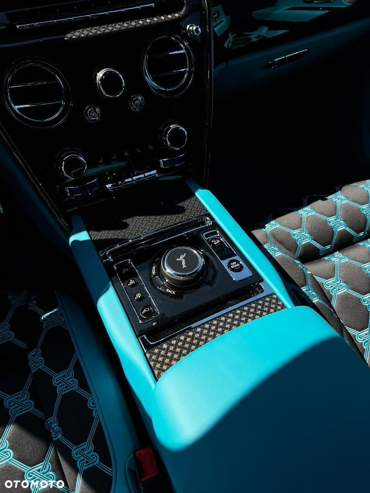 Rolls-Royce Cullinan - 22