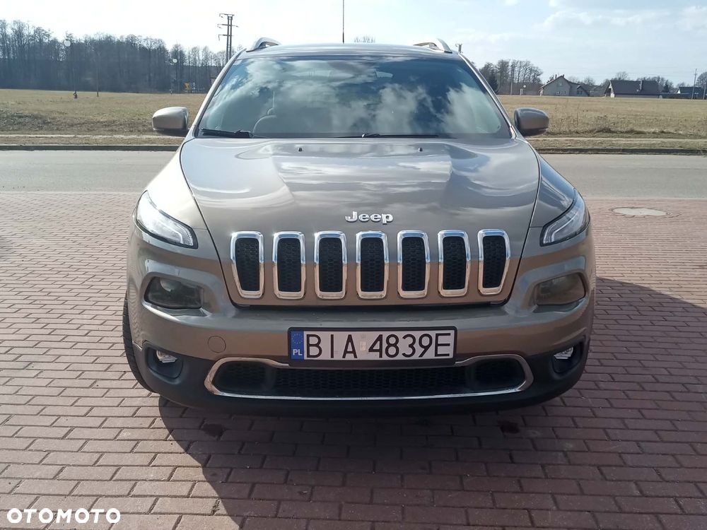 Jeep Cherokee - 18
